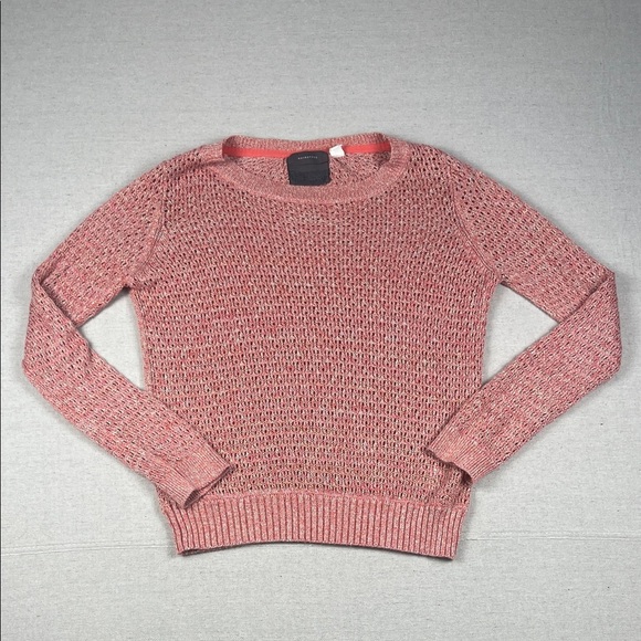 Anthropologie Sweaters - Anthropologie Guinevere Pink and Gold Fitted Sweater
Size: Large